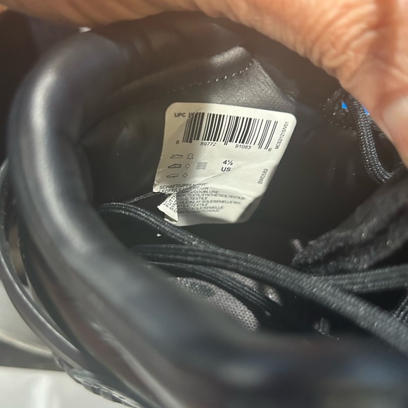 Boys adidas Tubular Black Hightops - new in box! - Picture 4 of 8